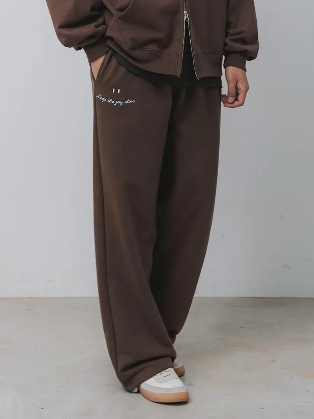 Bakken Smile Embroidered Logo Semi-wide Sweat Pant