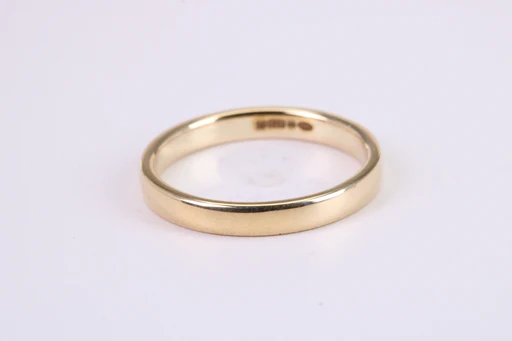 2.50 Mm Wide Simple Comfort Court Profile Wedding Band, Made From Solid Yellow Gold, British Hallmarked