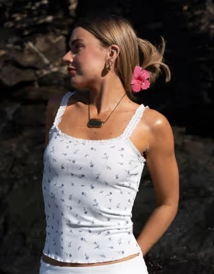 Daisy Street X Molly Mcfarlane Ditsy Rib Lace Trim Strap Cami Top In Ditsy Floral
