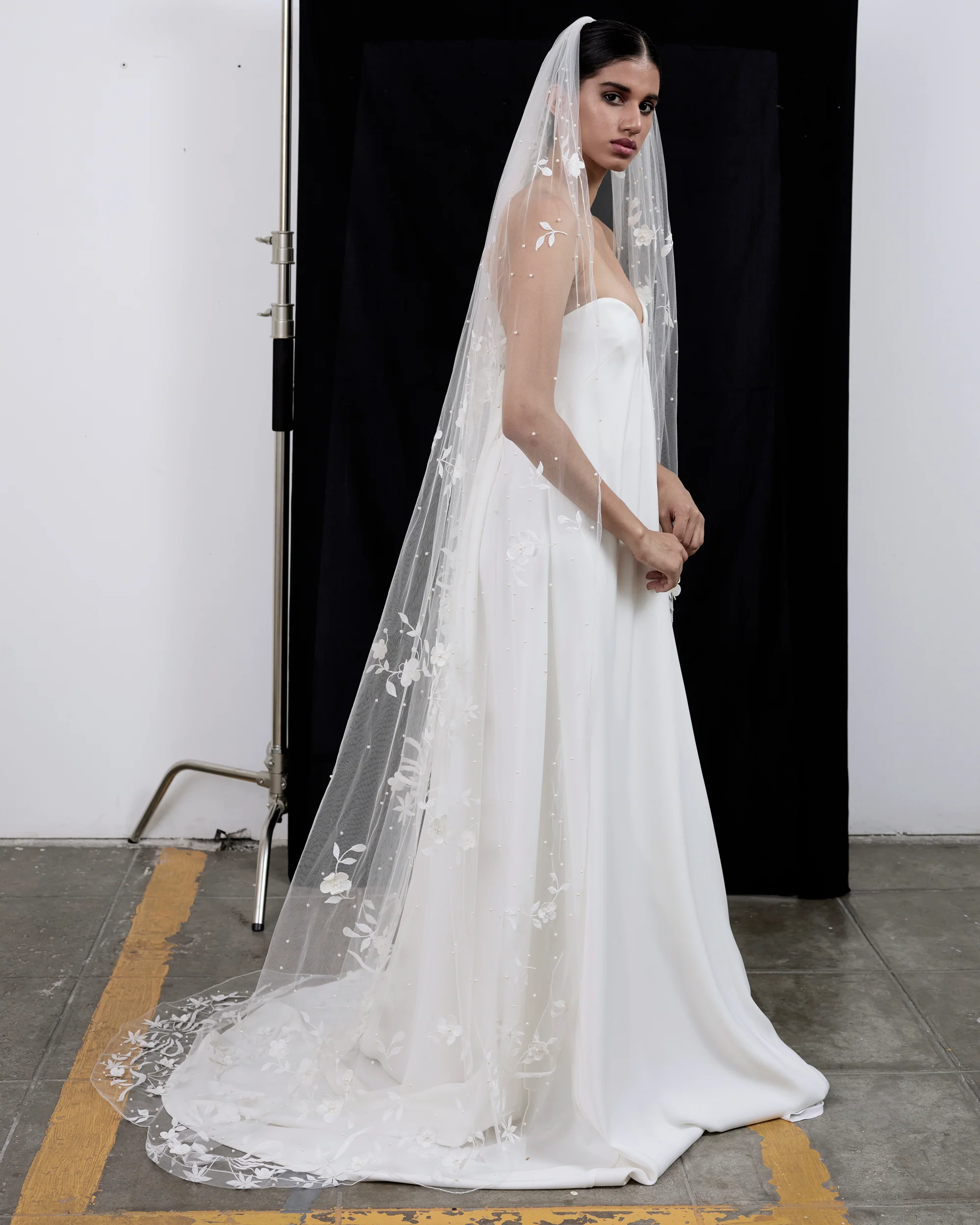 Renata Floral Embroidery Veil