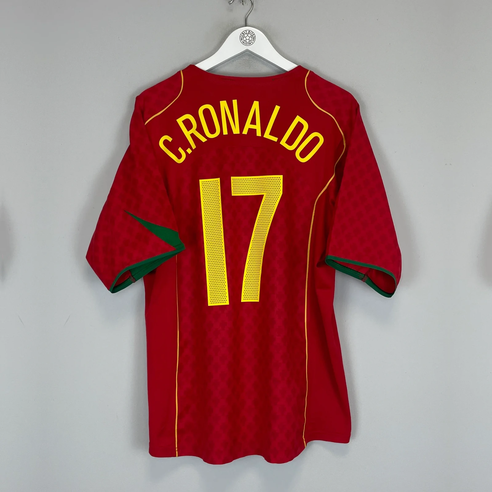 2004/06 Portugal C.ronaldo #17 Home Shirt (xl) Nike