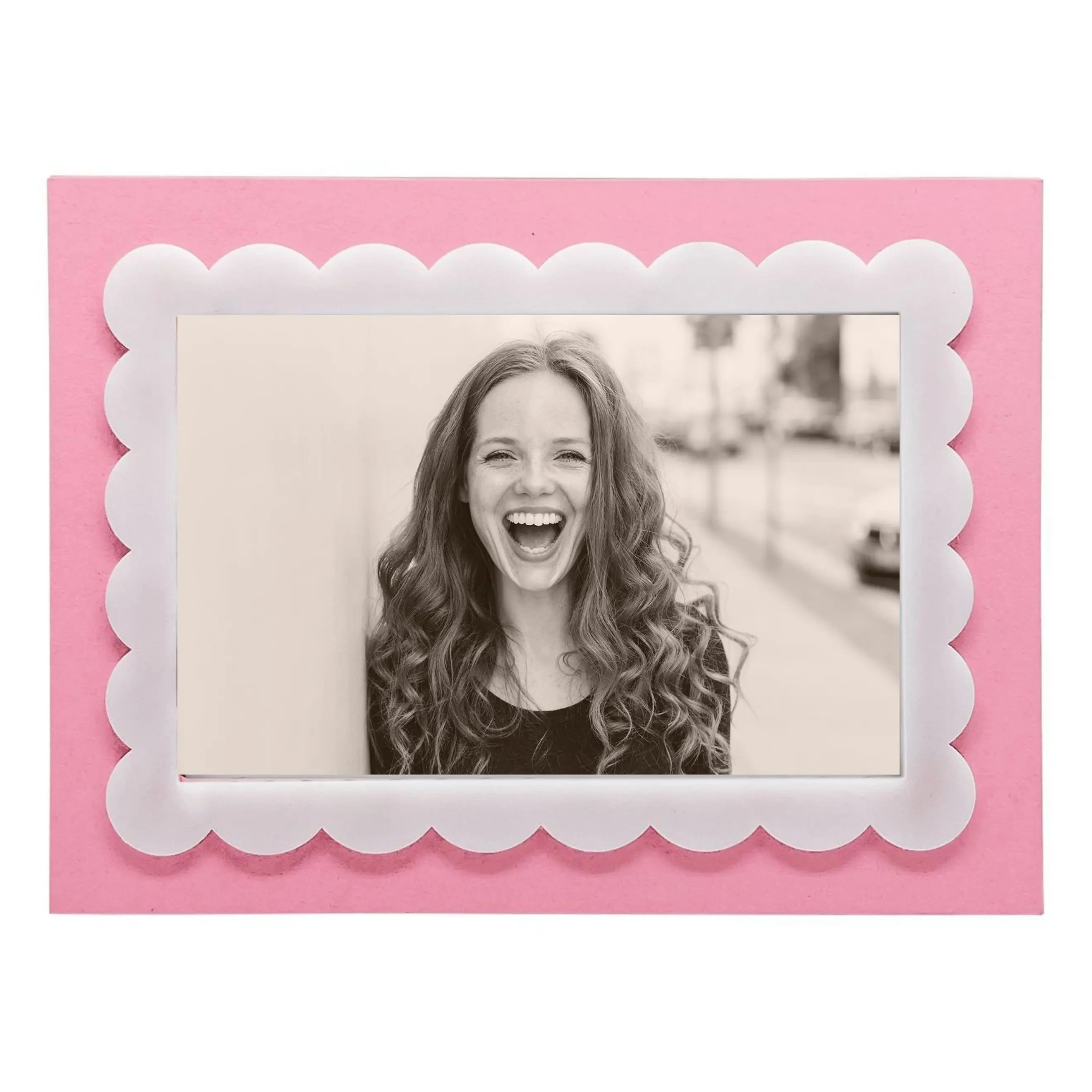Pink Scallop 4 X 6-inch Picture Frame