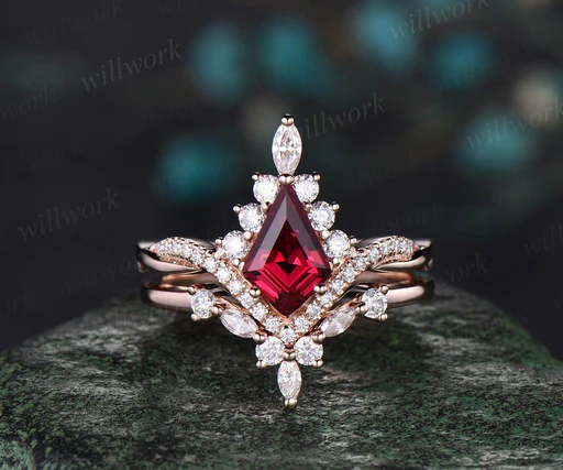 Vintage Kite Cut Red Ruby Ring Rose Gold Halo Unique Engagement Ring Set Art Deco Curved Twisted Diamond Promise Wedding Ring Women