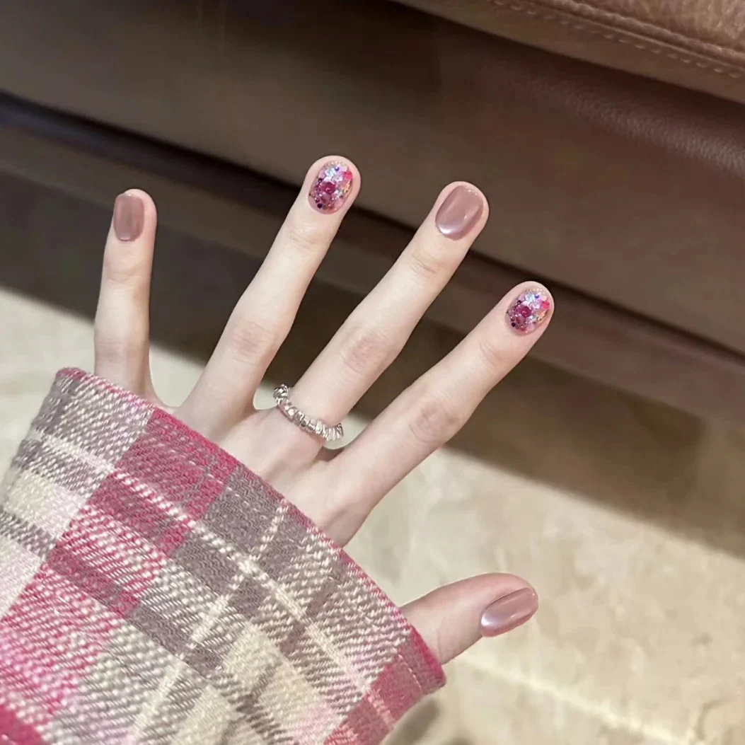 Elegant Garden Party Short Oval Pink Press On Nail Set With Glitter Accents