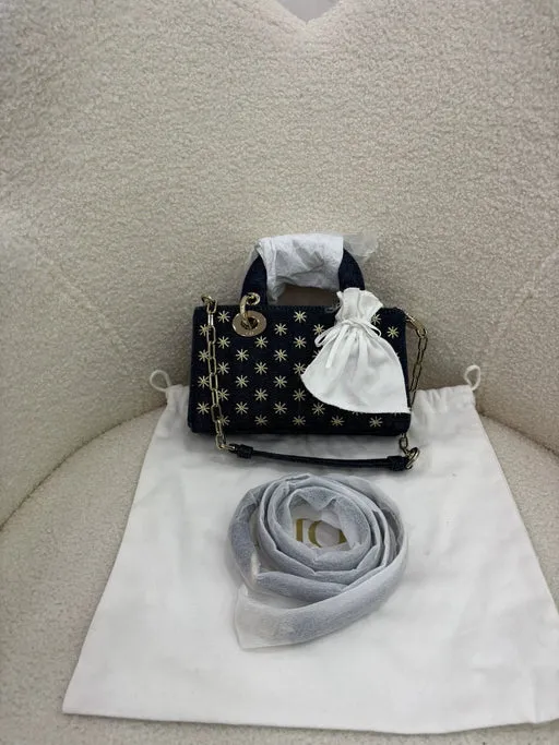 Dior Women Pre-loved Bag Very Good Condition