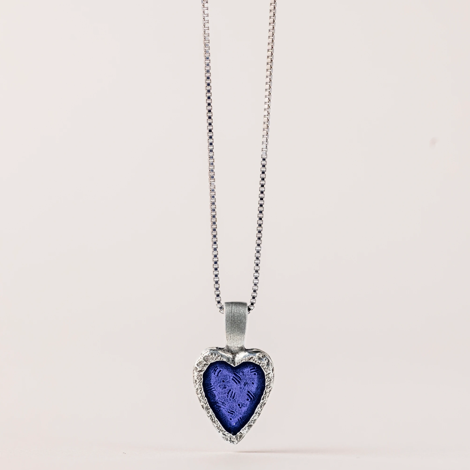 Sweet Heart 18" Necklace / Purple