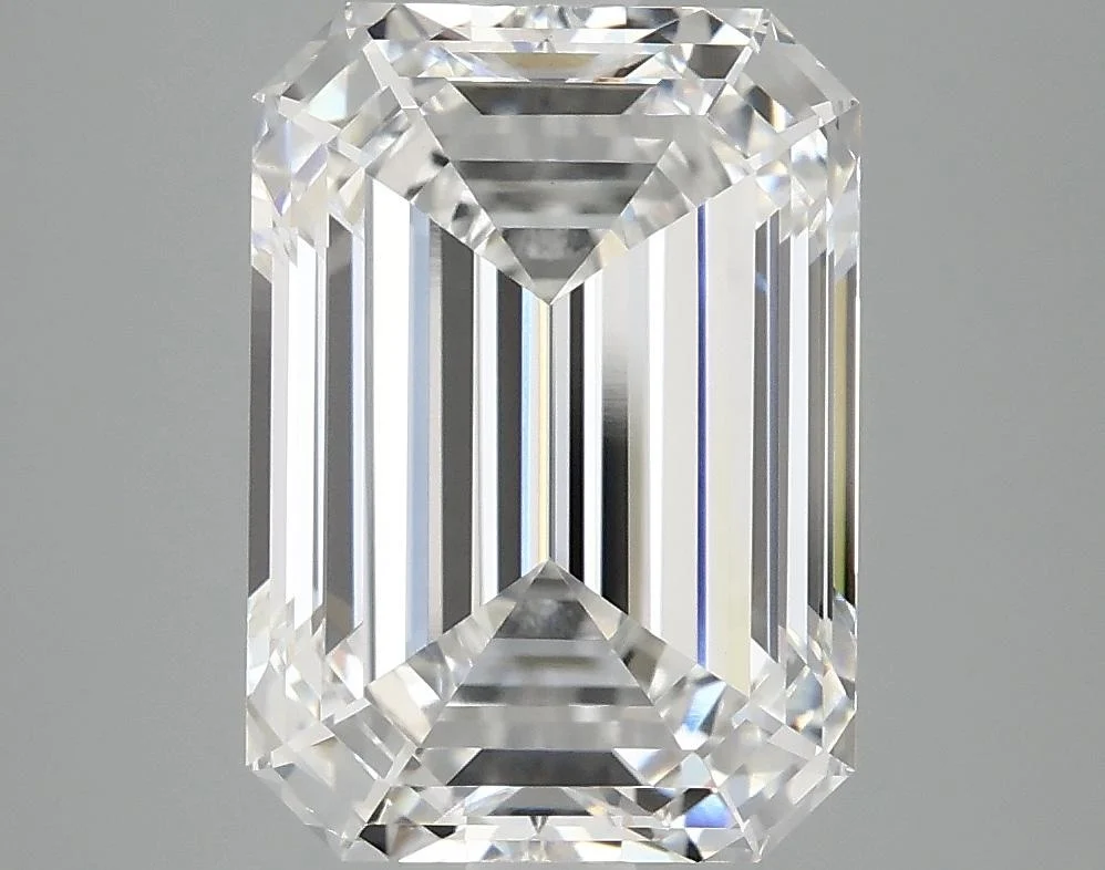 5.09 Carat Emerald Shaped Ideal Cut Vvs2 Igi Certified Lab Grown Diamond