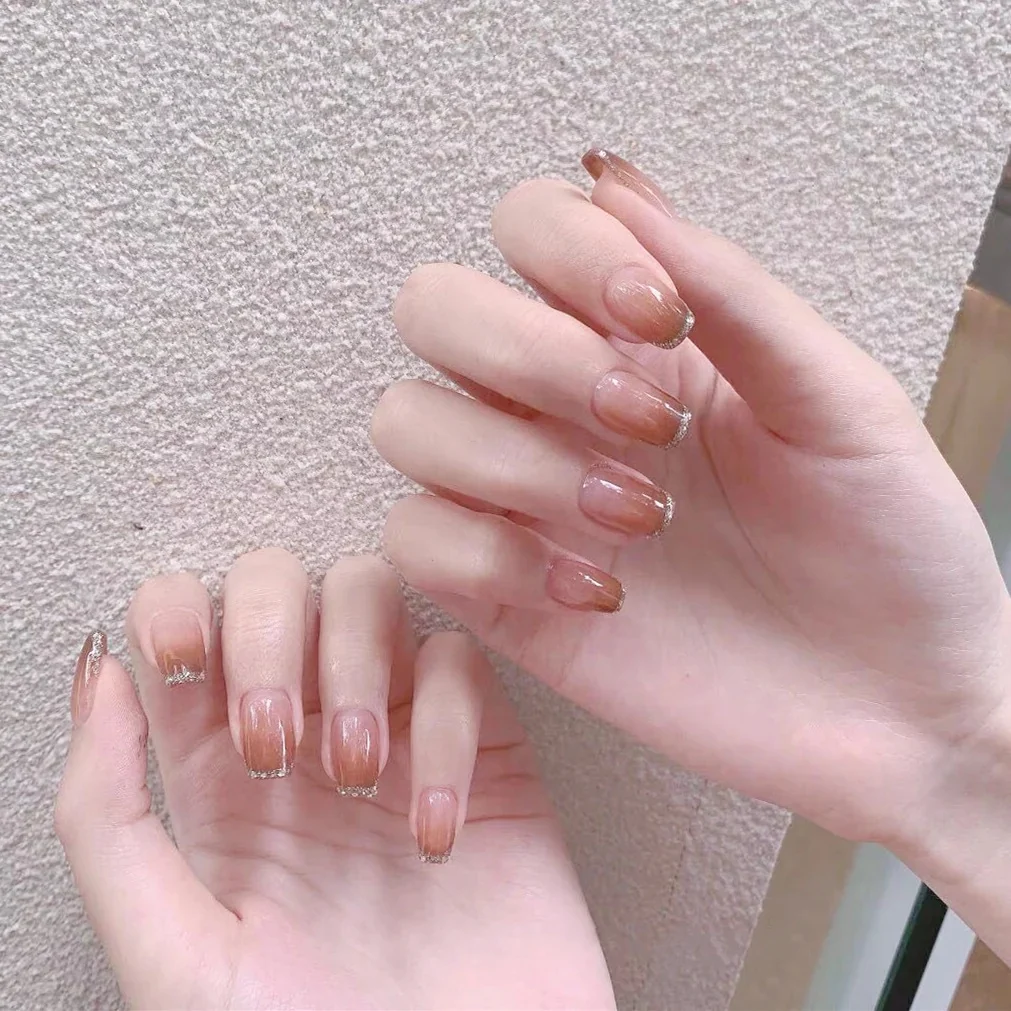Elegant Café Latte Medium Squoval Press On Nail Set With Accent Glitter Feature
