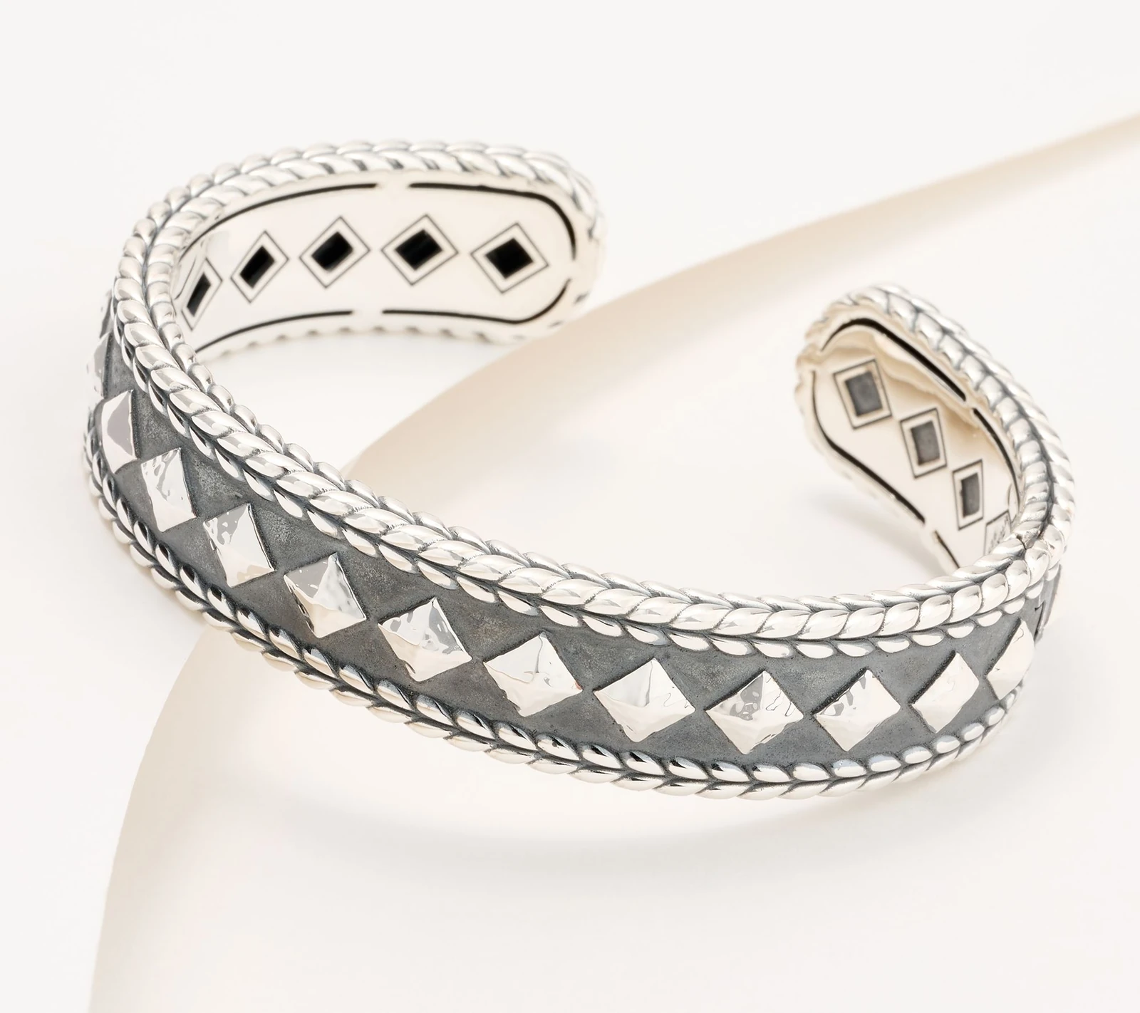 "as Is" Jai Sterling Silver Diamond Shaped Stud Cuff 54.3-62.3g
