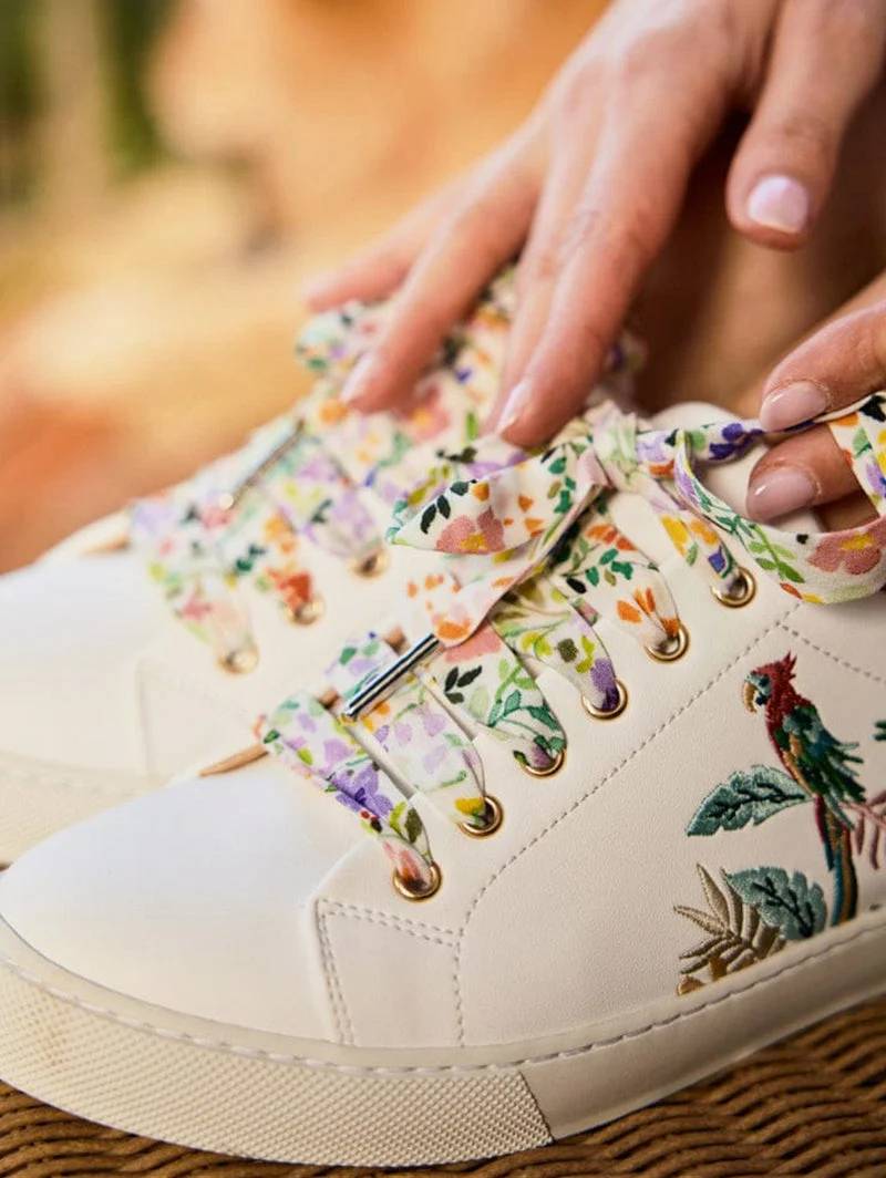 Minuit Sur Terre Vegan Laces White & Pastel