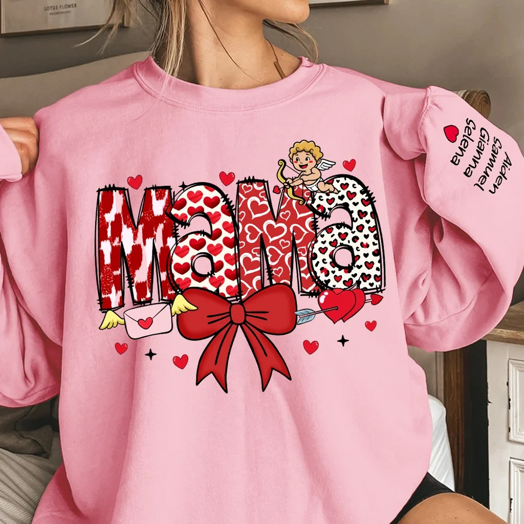 Gepersonaliseerd Cupido Strik Hart Print Titel Multicolor T-shirt Sweatshirt Met 1-16 Namen Valentijnsdag Moederdagcadeau Voor Mama Oma - Callie