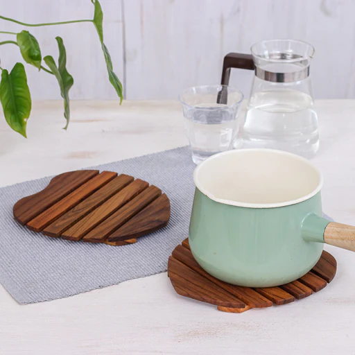 Heart-shaped Teak Wood Pot Stand Handcrafted In Thailand - Romantic Banquet - Default Title (member)