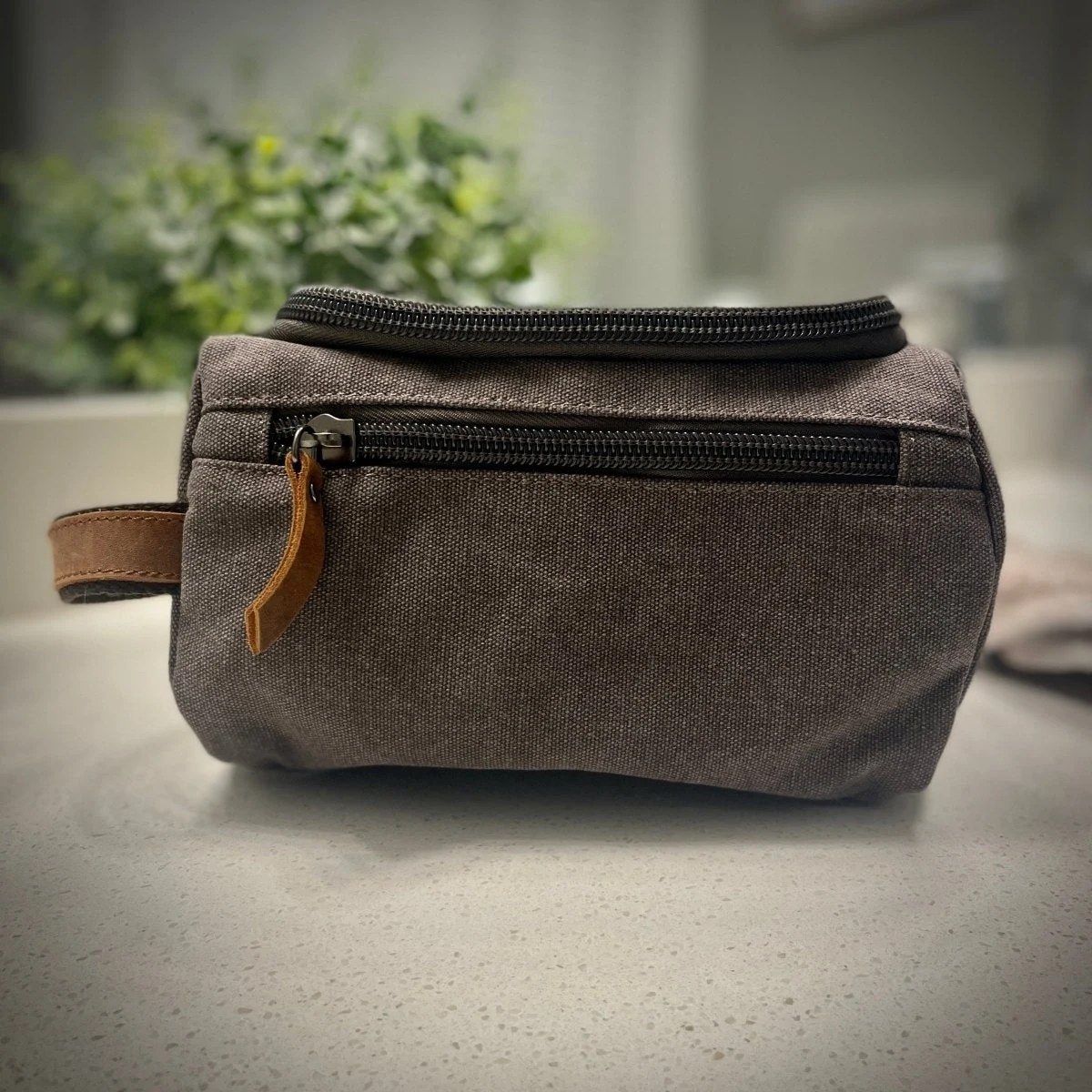 Personalized Gentleman’s Toiletry Bag - Gray/navy