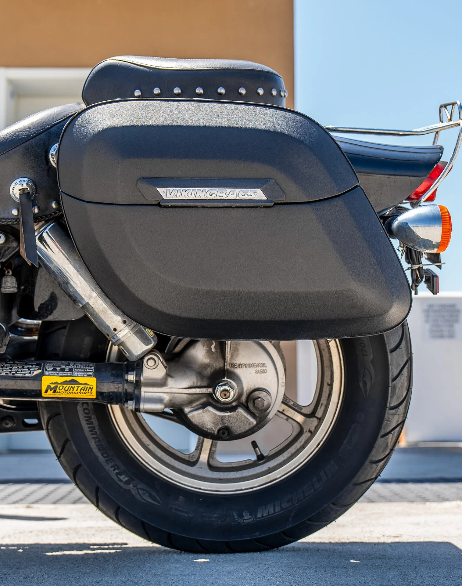 36l - Lamellar Raven Extra Large Honda Shadow 1100 Spirit Shock Cut-out Leather Covered Motorcycle Hard Saddlebags