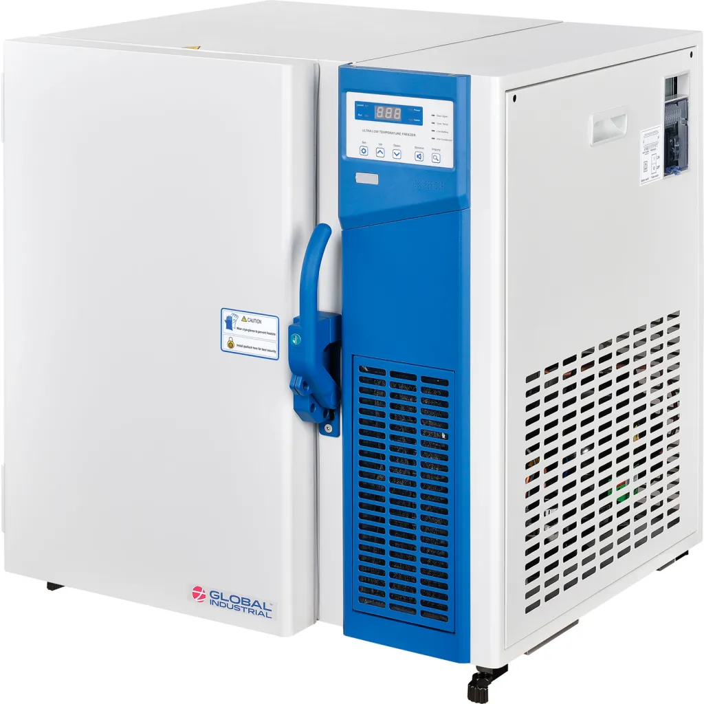 Global Industrial Ultra-low Temperature Undercounter Lab Freezer 3.5 Cu.ft. Solid Door