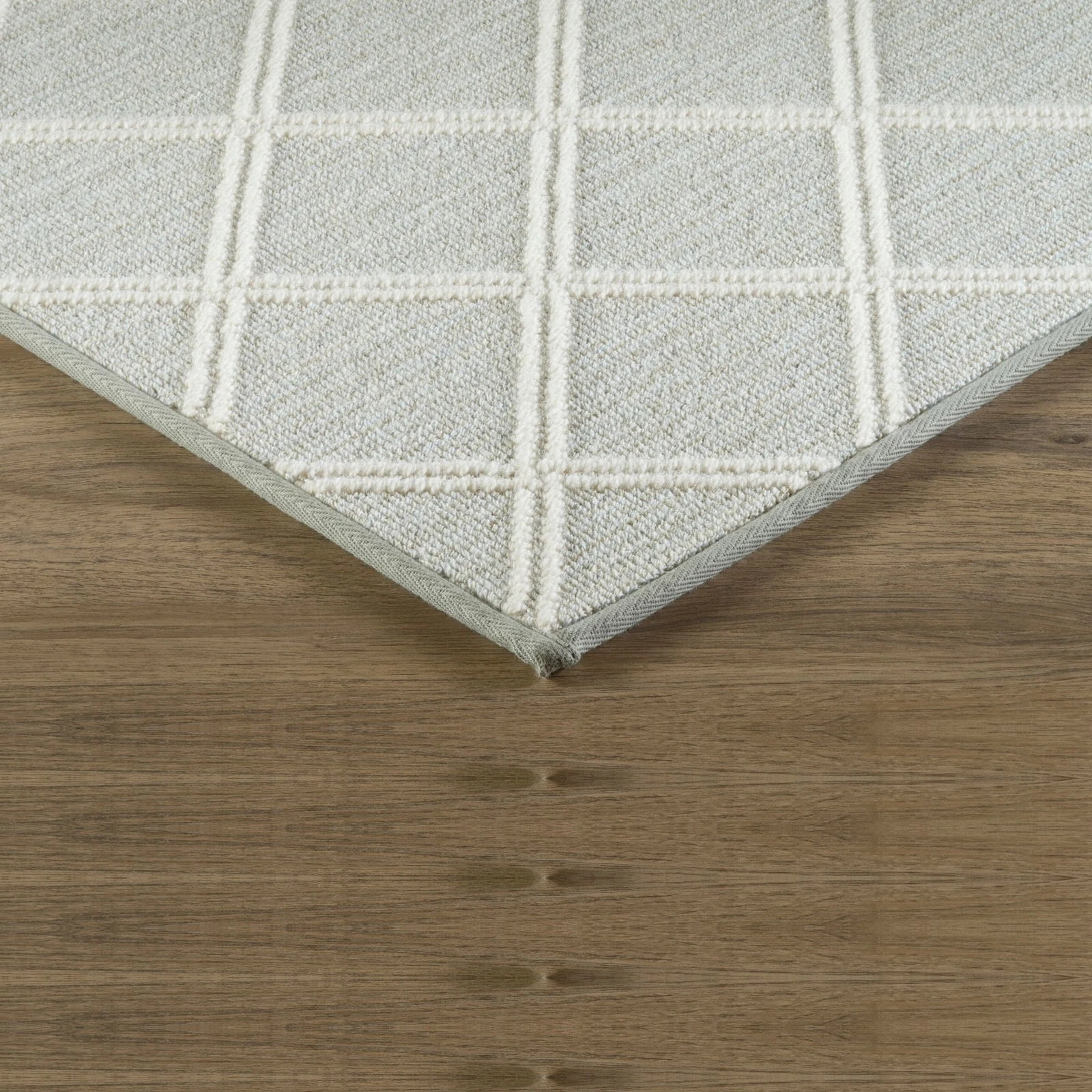 Tambra Carpet Sample In Pepper/serging/sample 9" X 9"