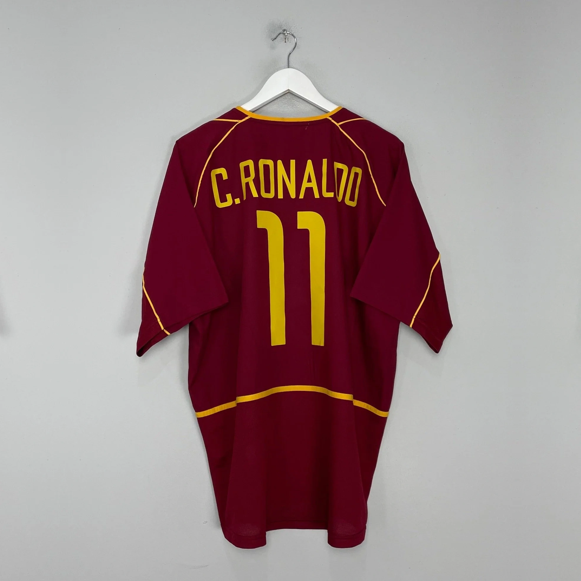 2002/04 Portugal C.ronaldo #11 Home Shirt (xl) Nike
