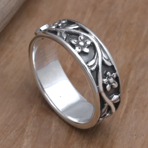 Sterling Silver And Peridot Band Ring - Gift From The Sun - 7 (member)