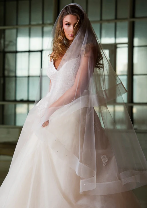 Fantasy Two-tier Waltz Wide Horsehair Veil - White