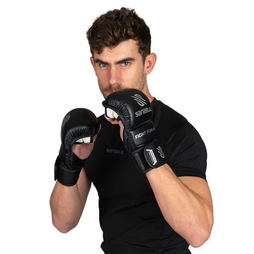 Essential 7 Oz Mma Sparring Gloves - Metallic Silver